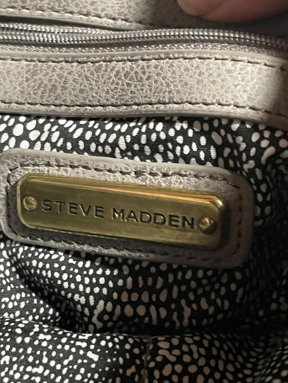 Steve Madden Drew Hobo Bag Gray Faux Leather Shoulder Bag With Gold Accents - Picture 4 of 16